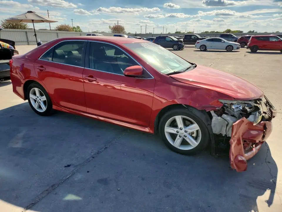 2014 TOYOTA CAMRY   