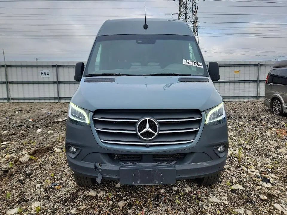 2024 MERCEDES-BENZ SPRINTER 2500  