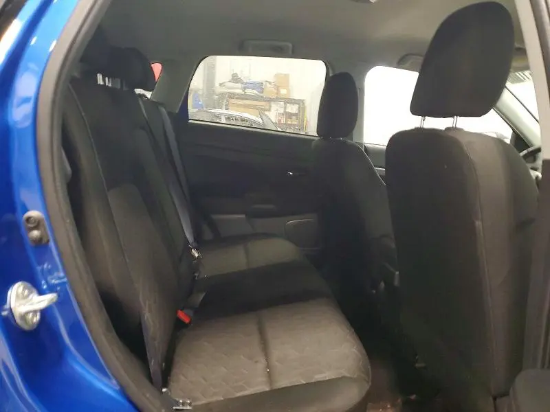 2020 MITSUBISHI RVR SE  