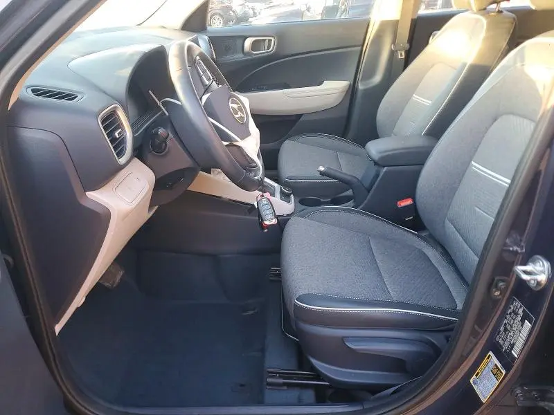 2024 HYUNDAI VENUE LIMITED  