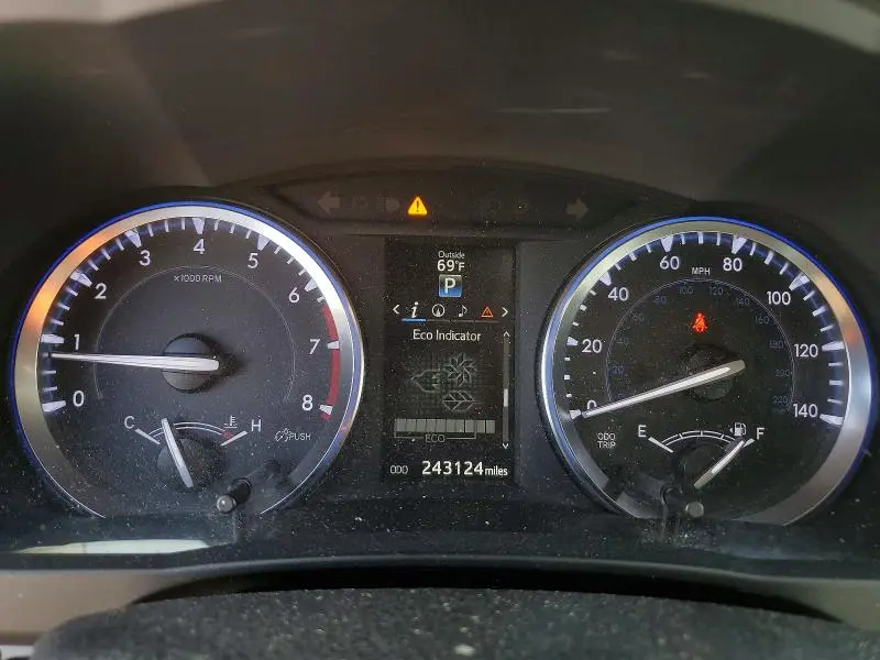 2015 TOYOTA HIGHLANDER XLE  