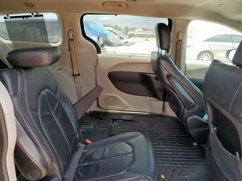 2017 CHRYSLER PACIFICA TOURING L  