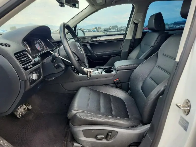 2014 VOLKSWAGEN TOUAREG V6  
