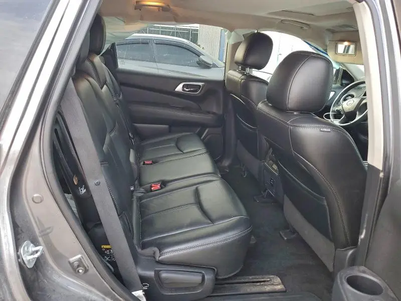 2016 NISSAN PATHFINDER S  