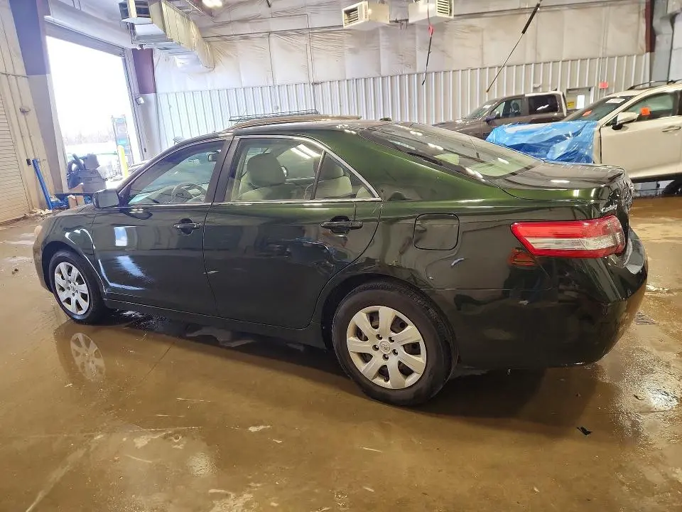 2011 TOYOTA CAMRY LE  