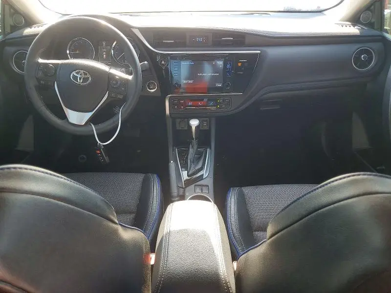 2017 TOYOTA COROLLA SE  