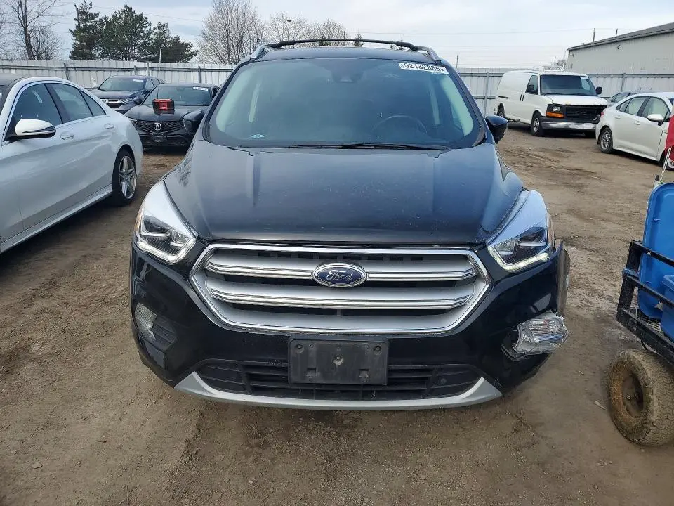 2017 FORD ESCAPE TITANIUM  