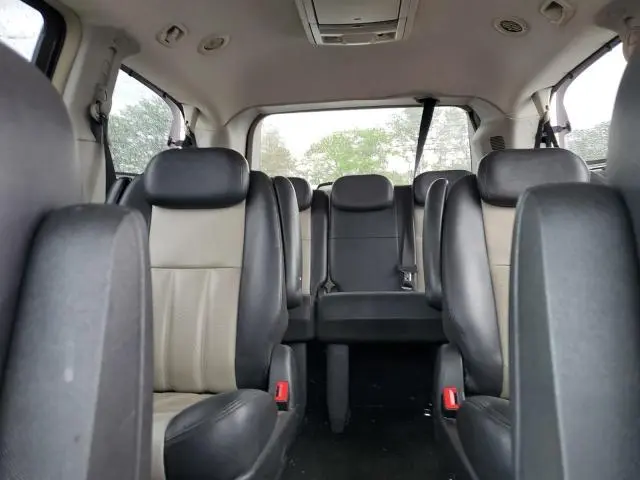 2010 CHRYSLER TOWN & COUNTRY TOURING  