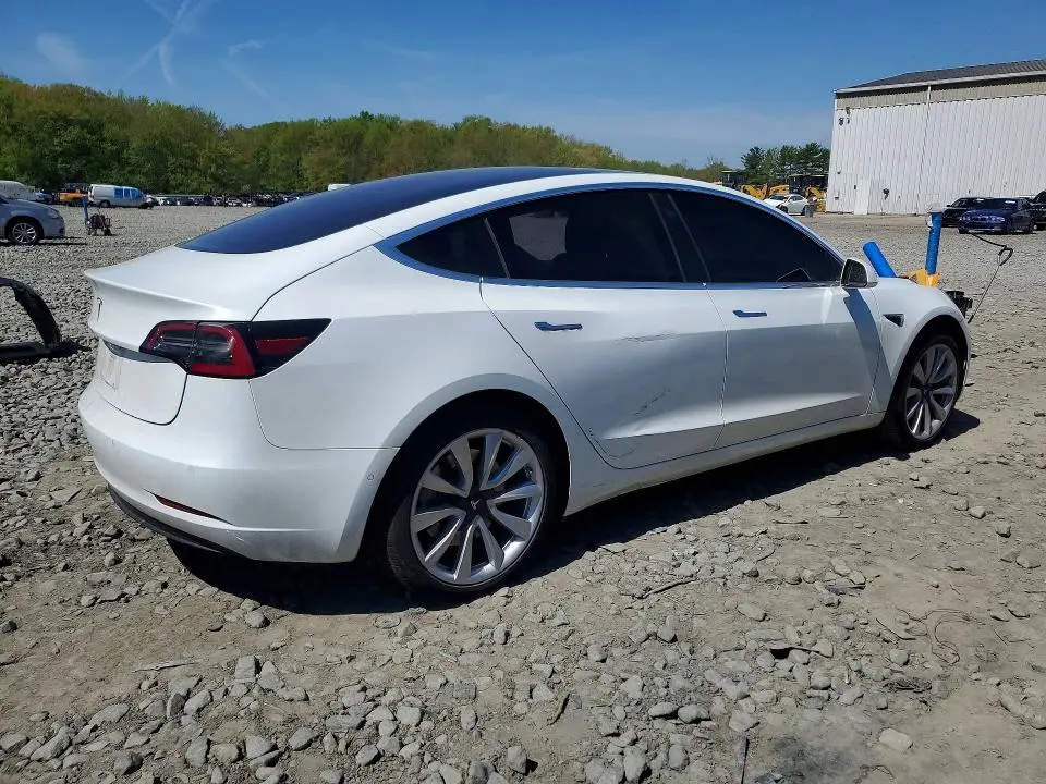 2018 TESLA MODEL 3   