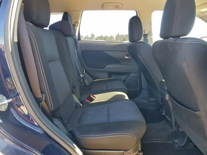 2016 MITSUBISHI OUTLANDER SE  