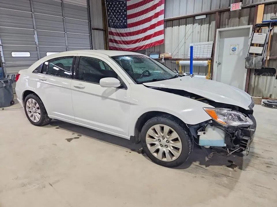 2014 CHRYSLER 200 LX  