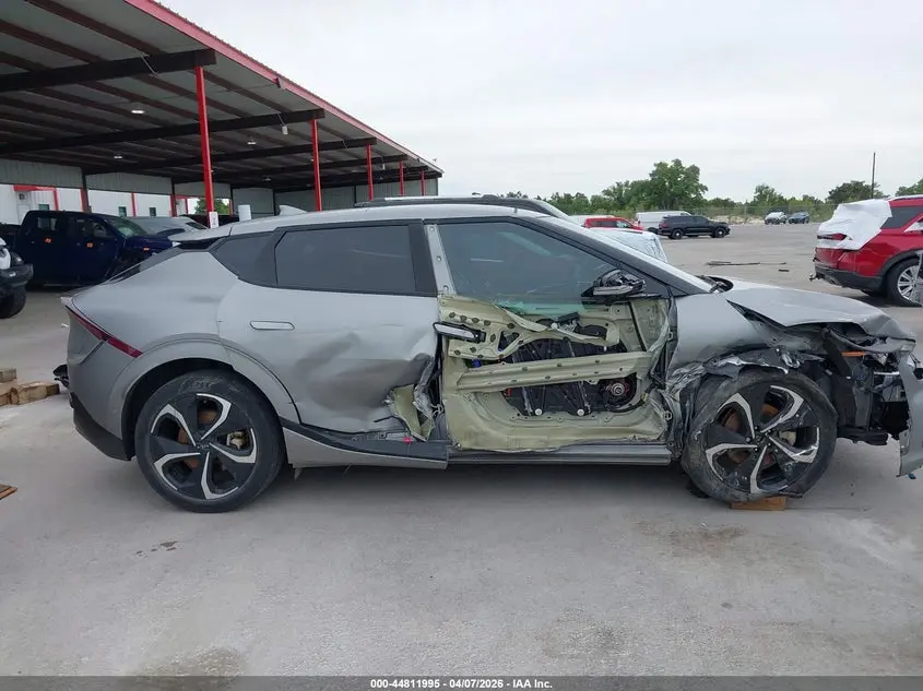2022 KIA EV6 GT-LINE