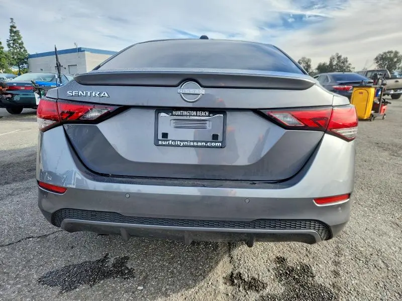 2025 NISSAN SENTRA SV  