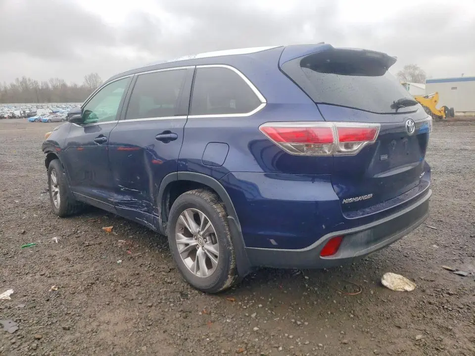 2015 TOYOTA HIGHLANDER XLE  