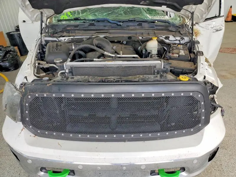 2015 RAM 1500 SLT  