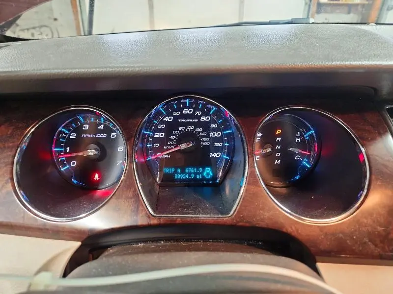 2011 FORD TAURUS LIMITED  