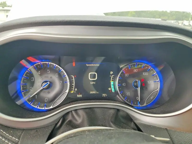 2023 CHRYSLER PACIFICA TOURING  