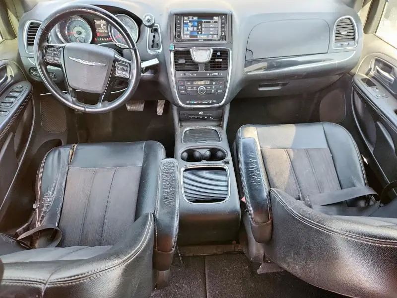 2014 CHRYSLER TOWN & COUNTRY S  