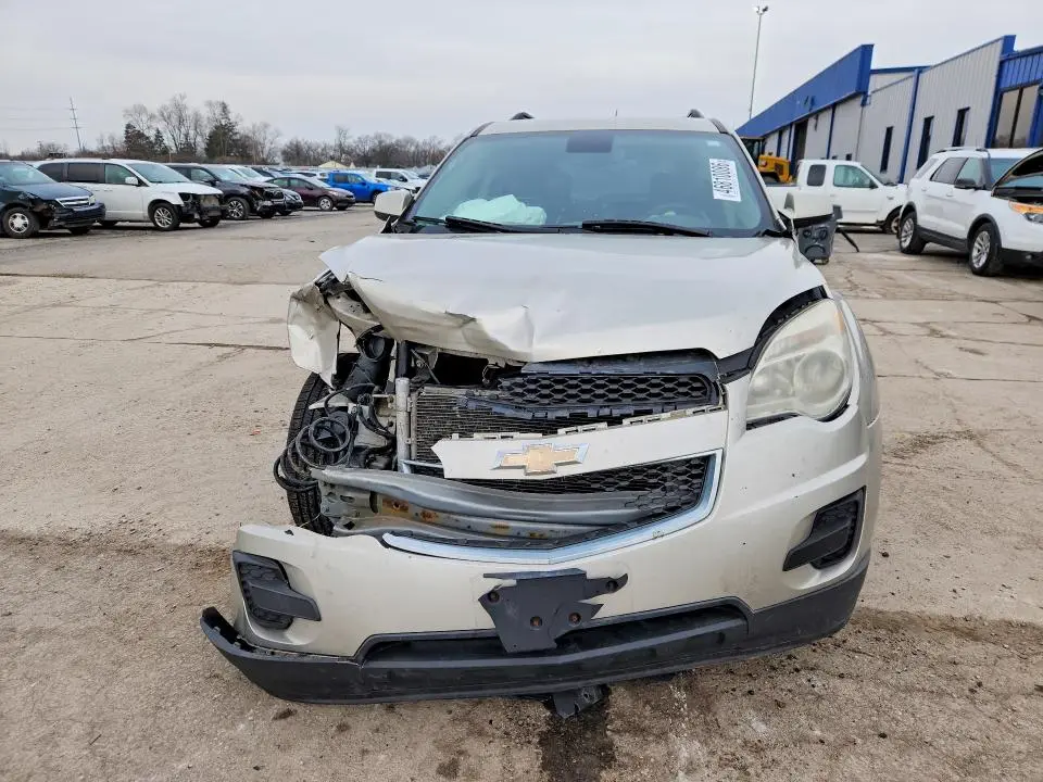 2015 CHEVROLET EQUINOX LT  
