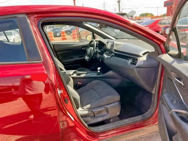 2018 TOYOTA C-HR XLE  