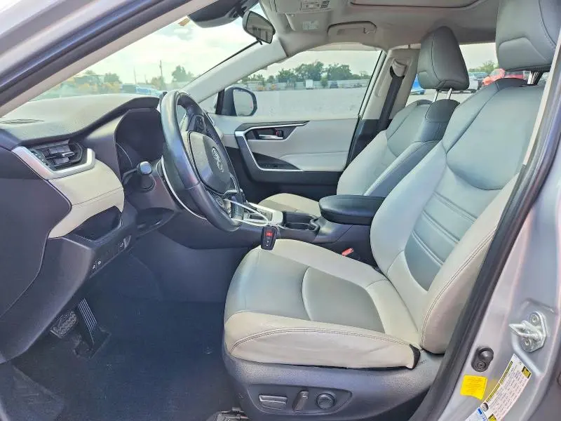 2019 TOYOTA RAV4 XLE PREMIUM  