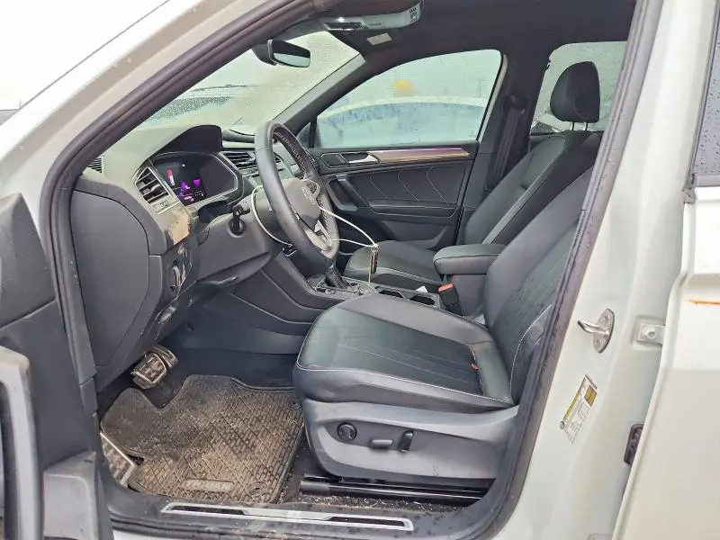 2023 VOLKSWAGEN TIGUAN SE R-LINE BLACK  
