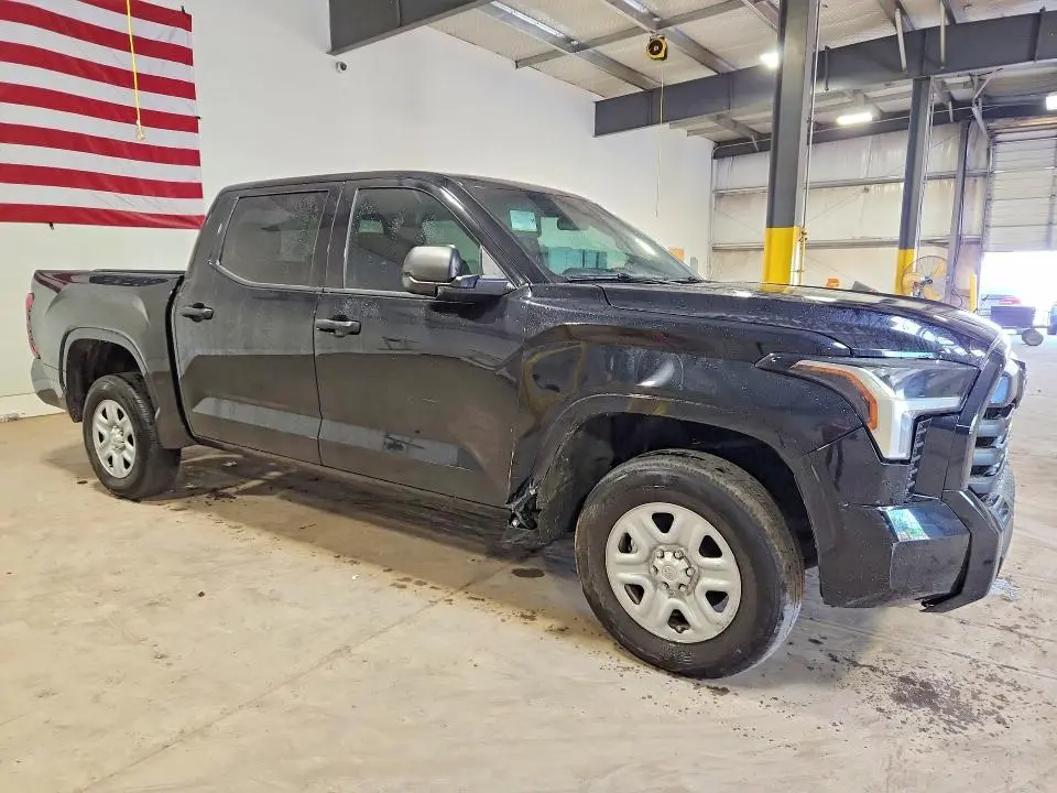 2025 TOYOTA TUNDRA SR  