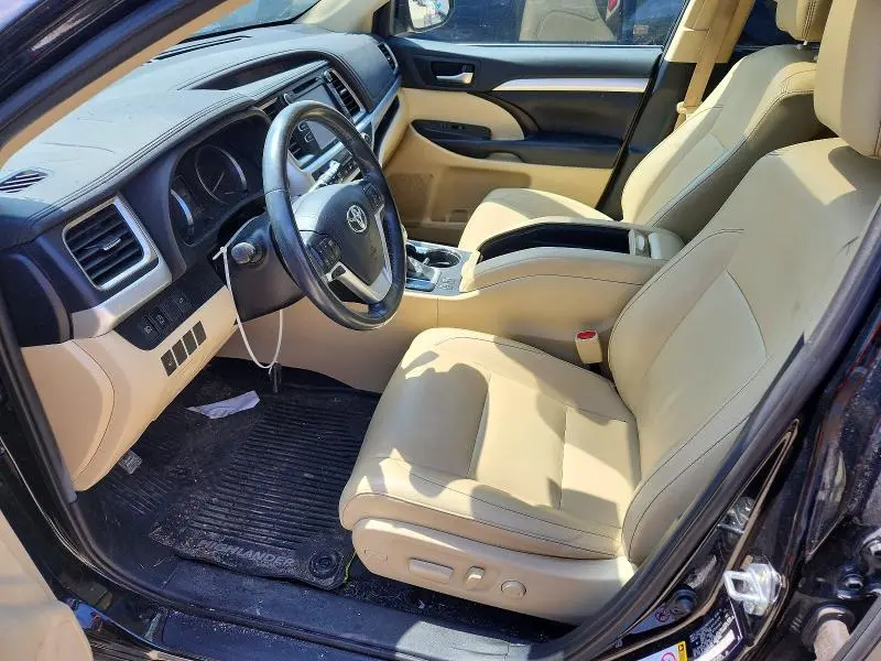 2019 TOYOTA HIGHLANDER XLE  