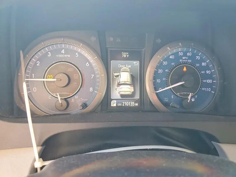 2015 TOYOTA SIENNA XLE 8-PASSENGER  