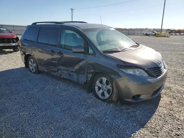 2014 TOYOTA SIENNA   