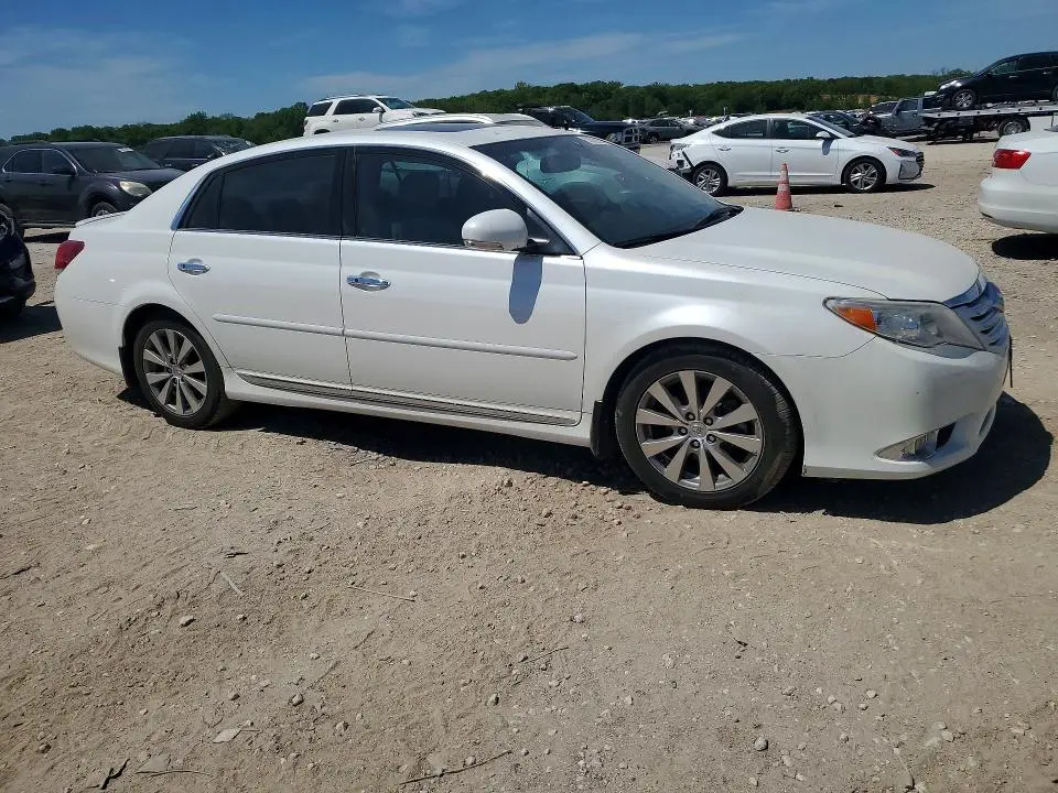 2011 TOYOTA AVALON LIMITED  