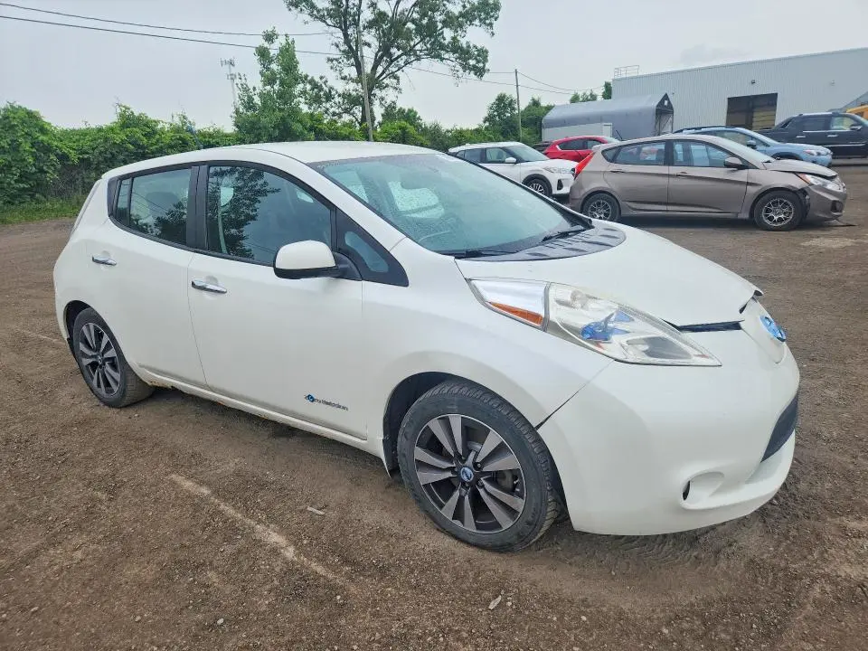 2014 NISSAN LEAF S   