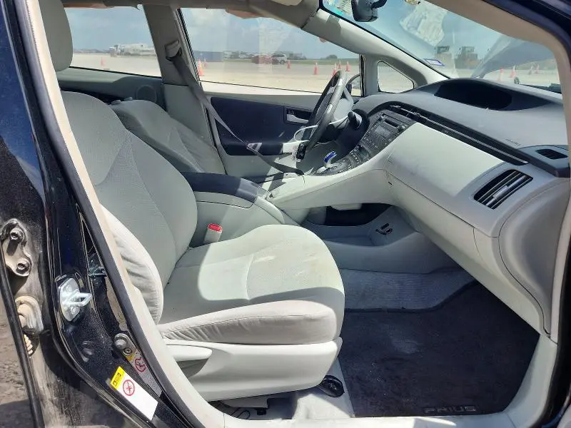 2010 TOYOTA PRIUS III  