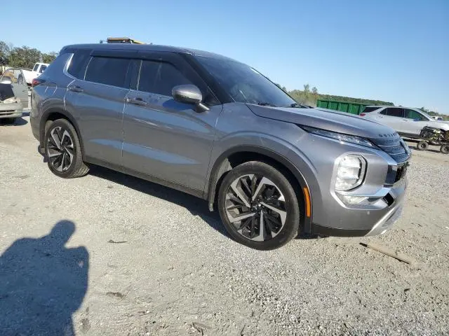 2022 MITSUBISHI OUTLANDER SE  