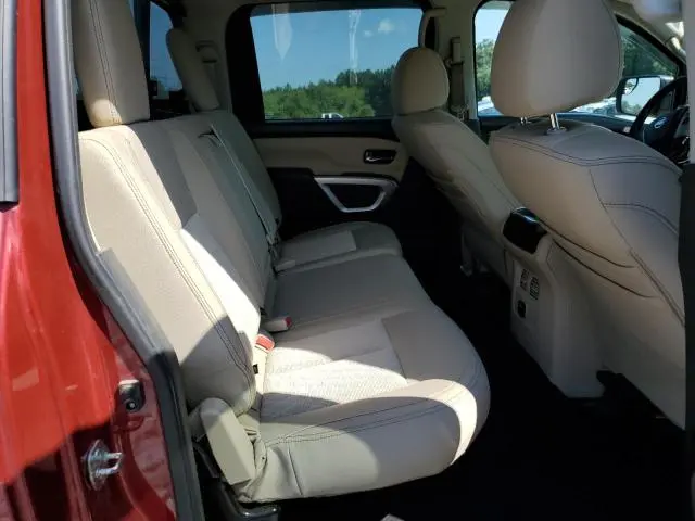 2017 NISSAN TITAN SV  