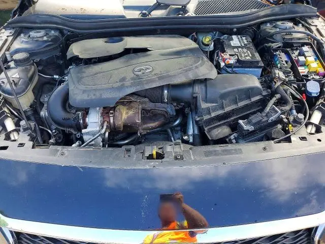 2017 INFINITI QX30 BASE  