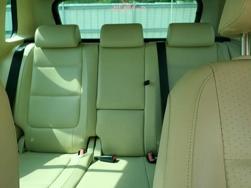 2010 VOLKSWAGEN TIGUAN S  