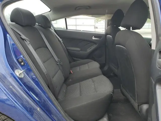 2017 KIA FORTE LX  
