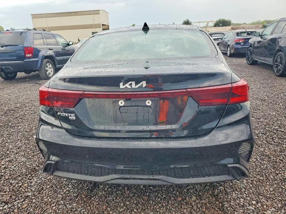 2024 KIA FORTE LX  