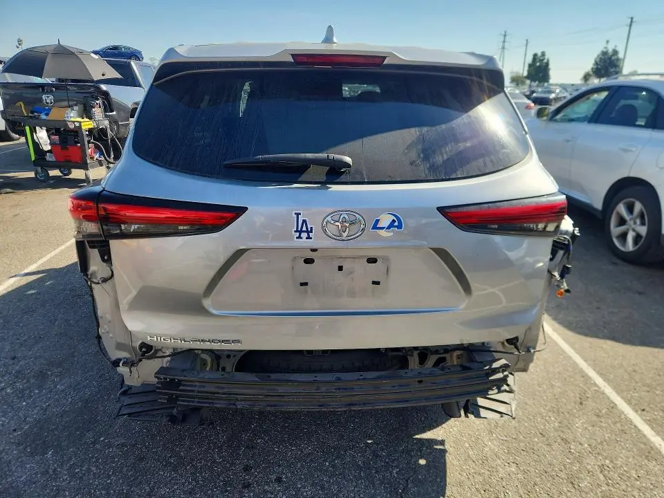 2020 TOYOTA HIGHLANDER L  