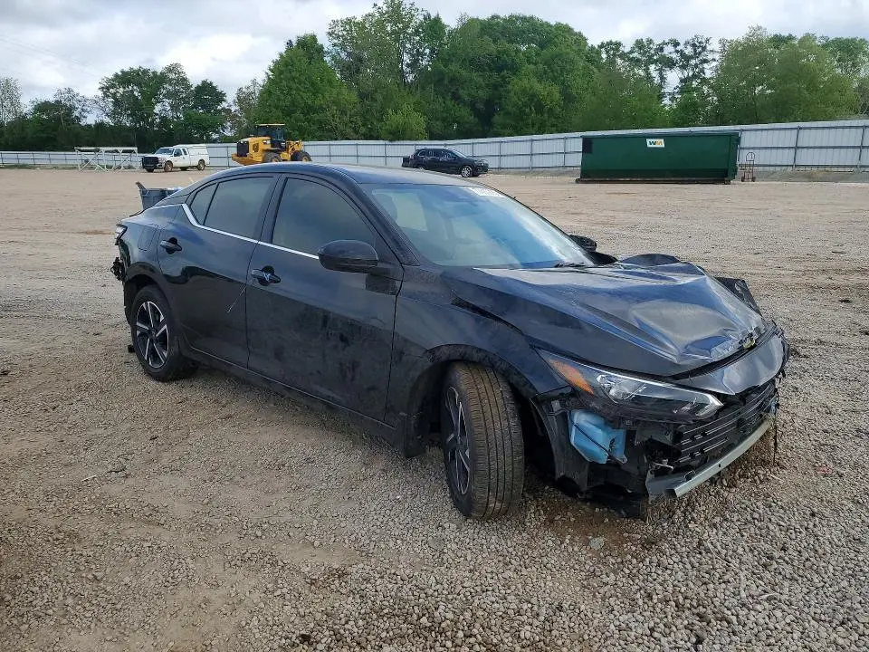 2025 NISSAN SENTRA SV  