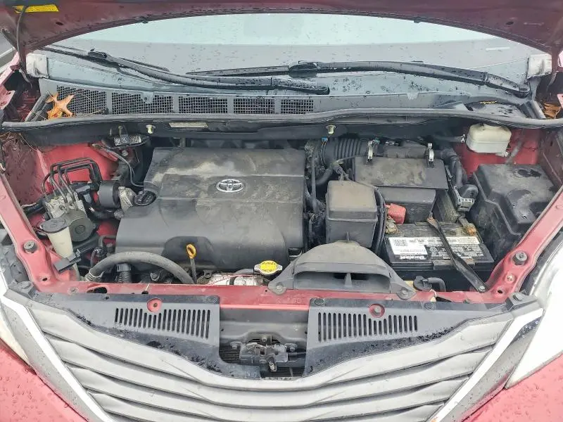 2012 TOYOTA SIENNA XLE 8-PASSENGER  