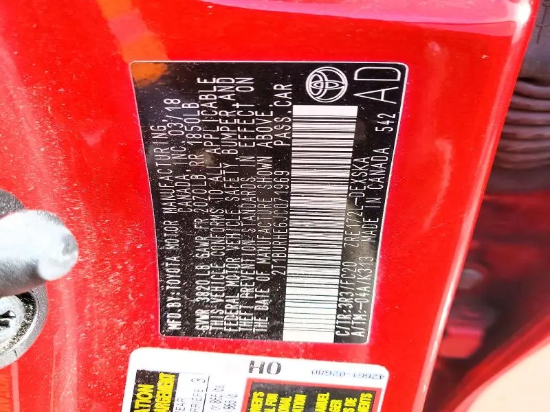 2018 TOYOTA COROLLA SE  