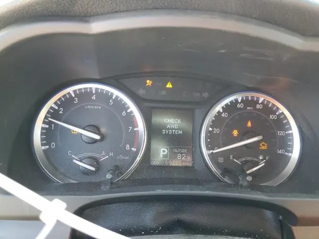 2016 TOYOTA HIGHLANDER LE  