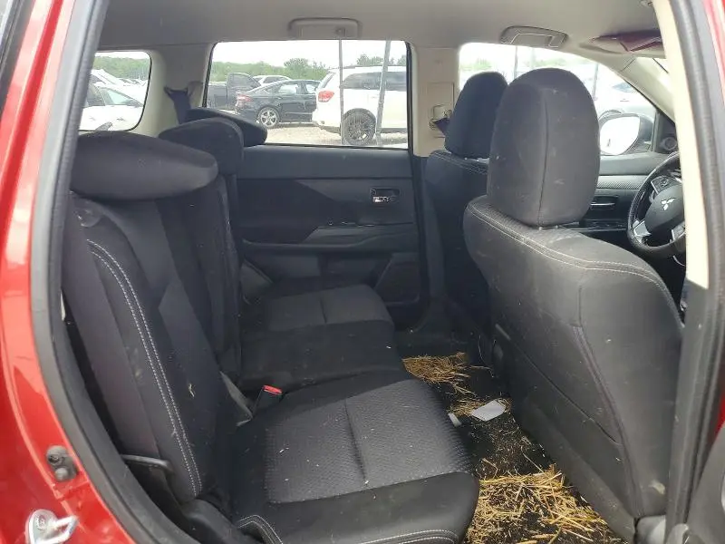 2016 MITSUBISHI OUTLANDER SE  