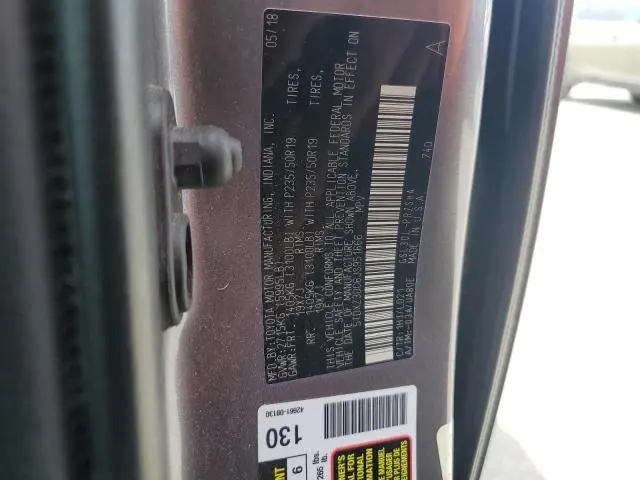 2018 TOYOTA SIENNA SE  