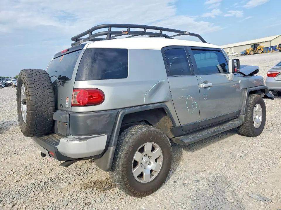 2010 TOYOTA FJ CRUISER BASE  