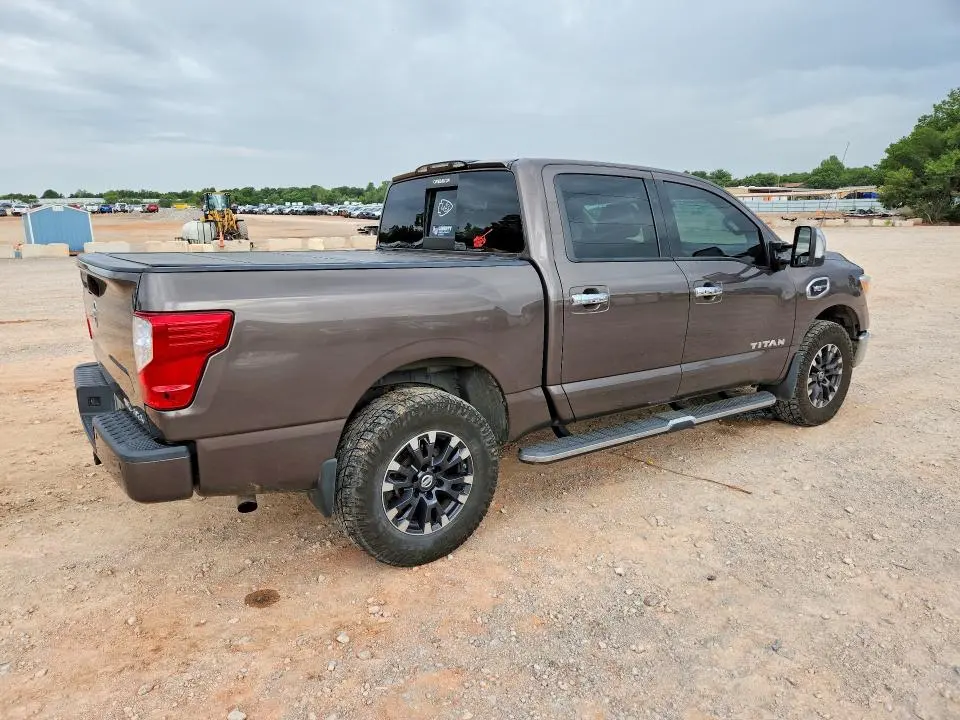 2017 NISSAN TITAN SL  