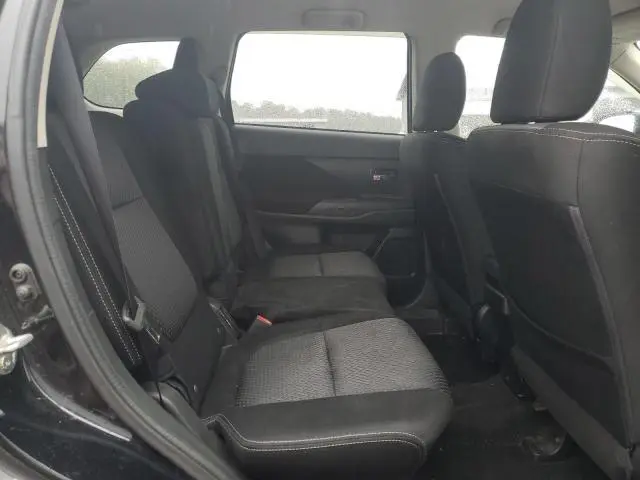 2017 MITSUBISHI OUTLANDER ES