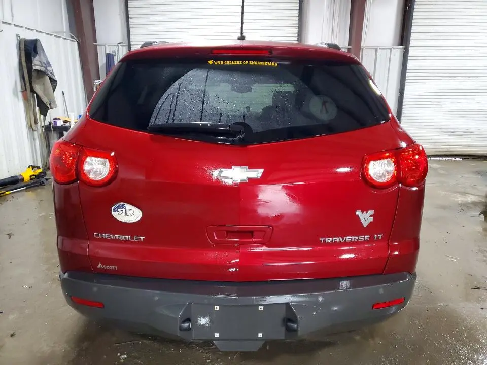 2010 CHEVROLET TRAVERSE LT  